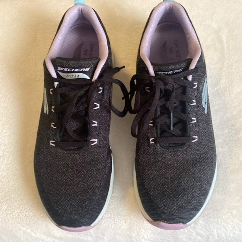 Sketchers ArchFit Sneakers